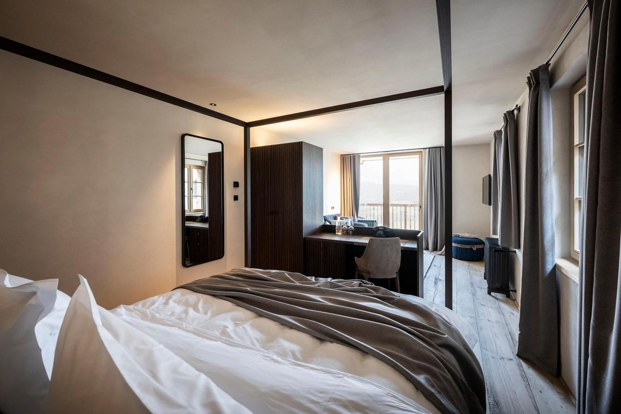 Hotel Ansitz Steinbock Villandro Bagian luar foto