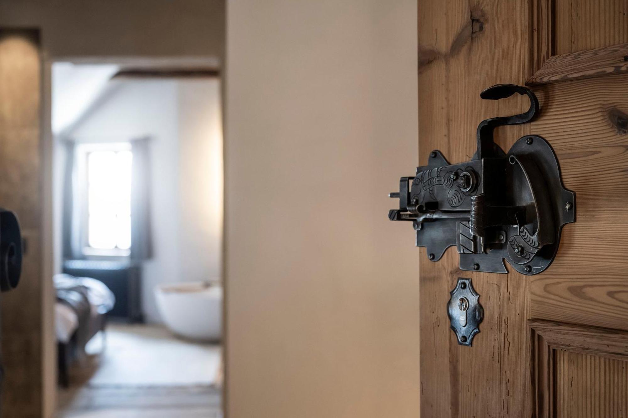 Hotel Ansitz Steinbock Villandro Bagian luar foto